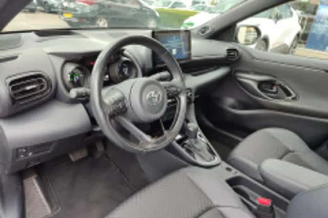 Toyota Yaris (2022) thumbnail 5