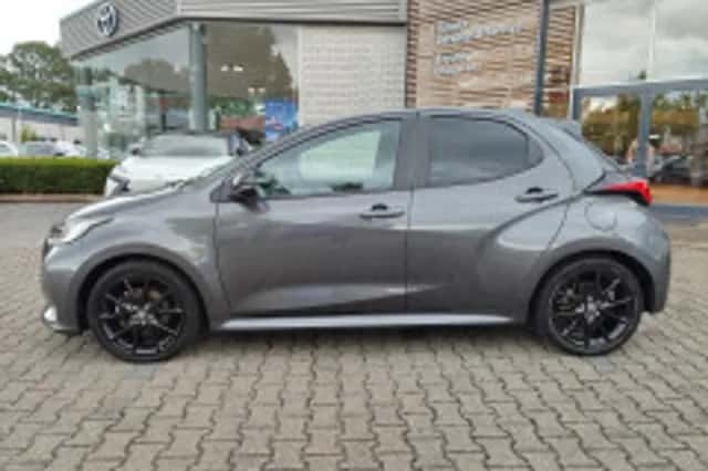 Toyota Yaris (2022) thumbnail 6