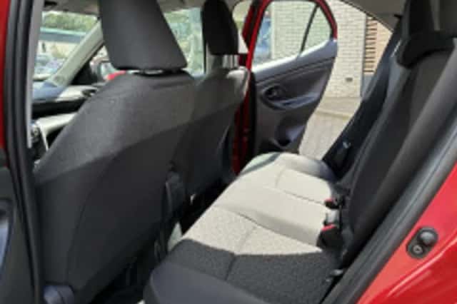Toyota Yaris Cross (2023) thumbnail 4