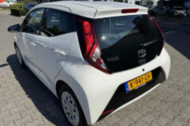 Toyota Aygo (2020) thumbnail 3