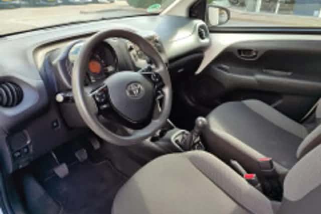 Toyota Aygo (2018) thumbnail 5