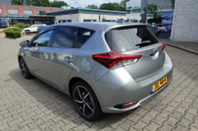 Toyota Auris (2019) thumbnail 4