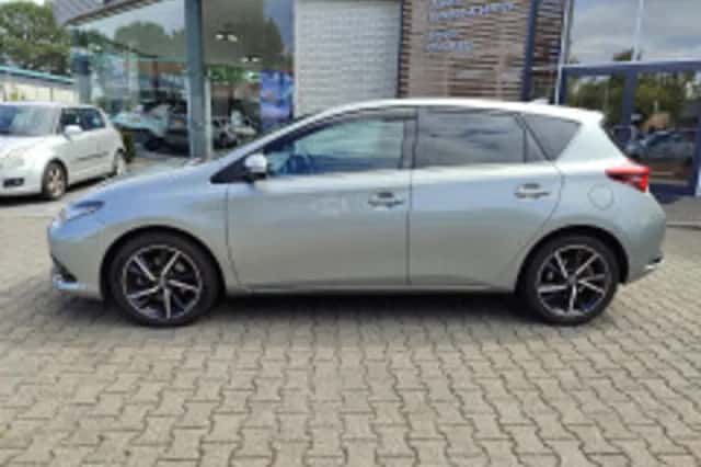 Toyota Auris (2019) thumbnail 6