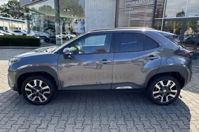 Toyota Yaris Cross (2025) thumbnail 2