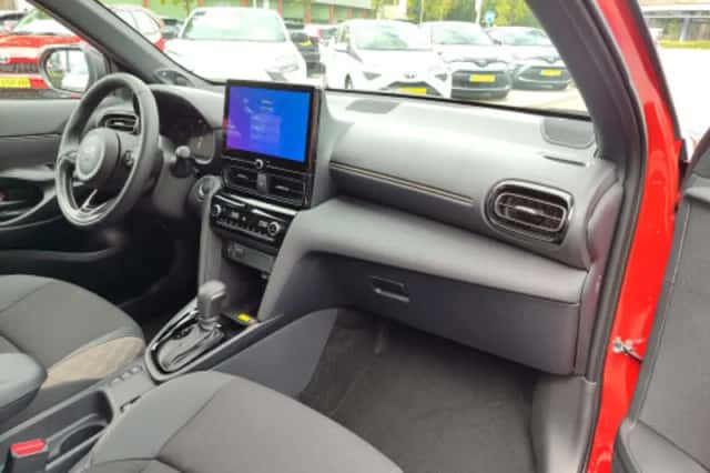 Toyota Yaris Cross (2026) thumbnail 2