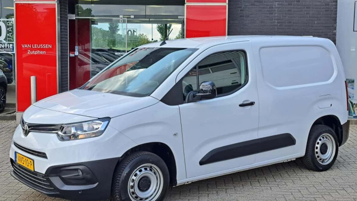 Toyota Proace (2023) — foto 1