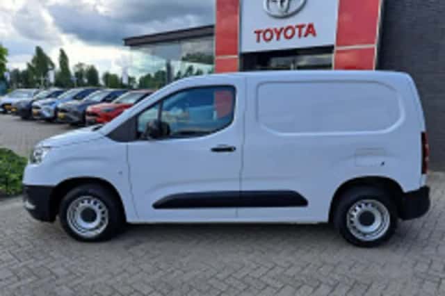 Toyota Proace (2023) thumbnail 3