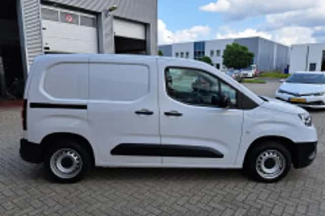 Toyota Proace (2023) thumbnail 4