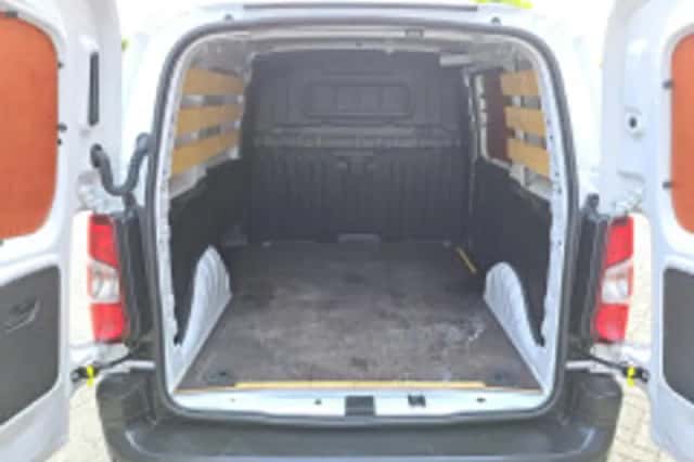 Toyota Proace (2023) thumbnail 5