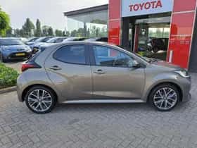 Toyota Yaris (2024) thumbnail 12