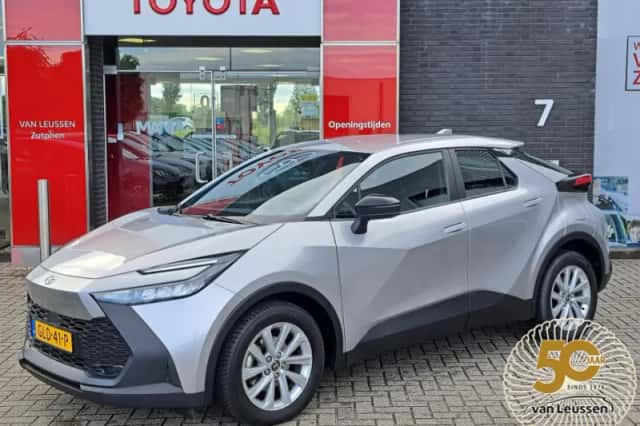 Toyota C hr (2024) thumbnail 1