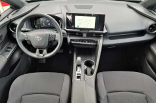 Toyota C hr (2024) thumbnail 3