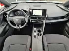 Toyota C hr (2024) thumbnail 3