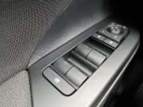 Toyota C hr (2024) thumbnail 44
