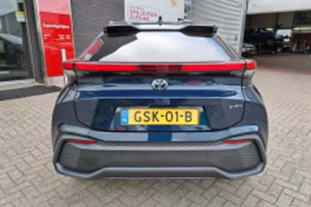 Toyota C hr (2024) thumbnail 6