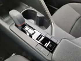Toyota C hr (2024) thumbnail 52
