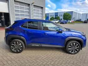 Toyota Yaris Cross (2024) thumbnail 3