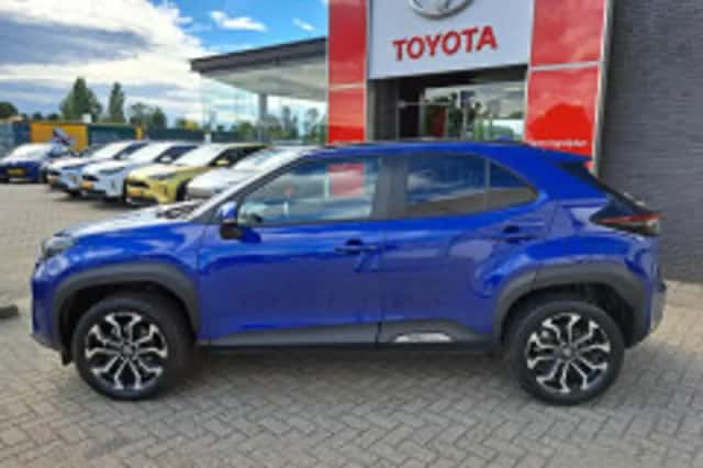 Toyota Yaris Cross (2024) thumbnail 4
