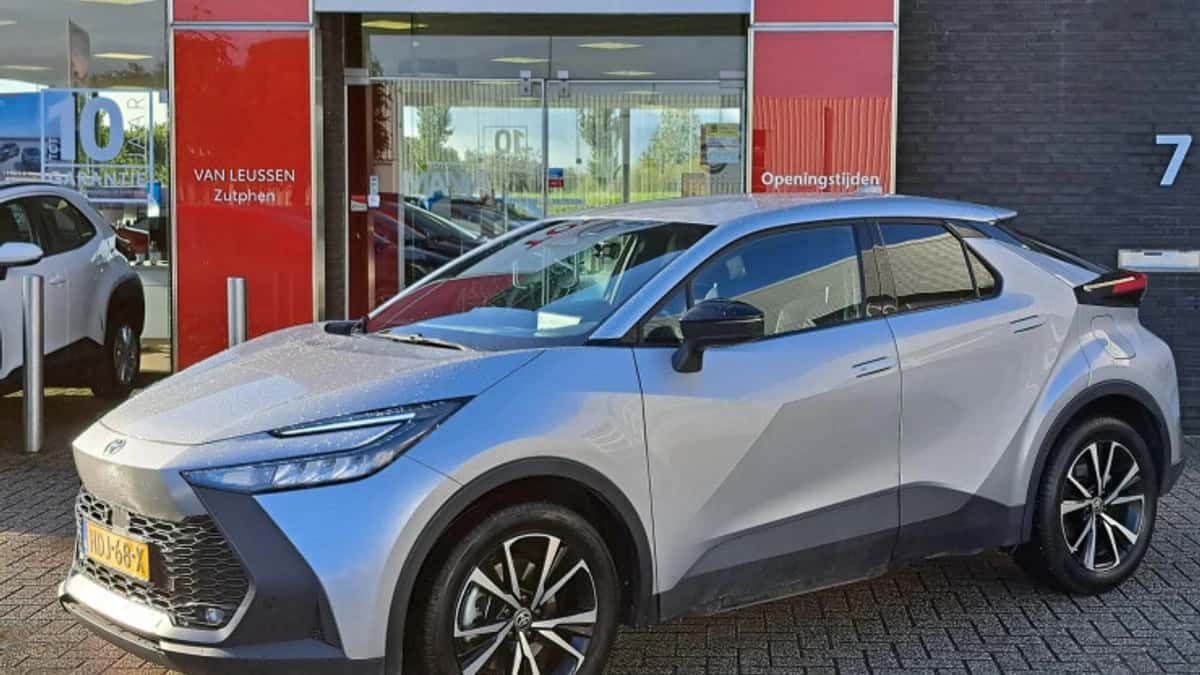 Toyota C hr (2025) — foto 1
