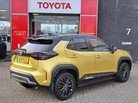 Toyota Yaris Cross (2022) thumbnail 2