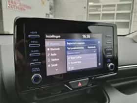 Toyota Yaris (2022) thumbnail 4