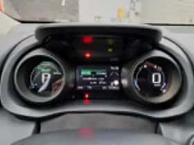 Toyota Yaris (2022) thumbnail 43
