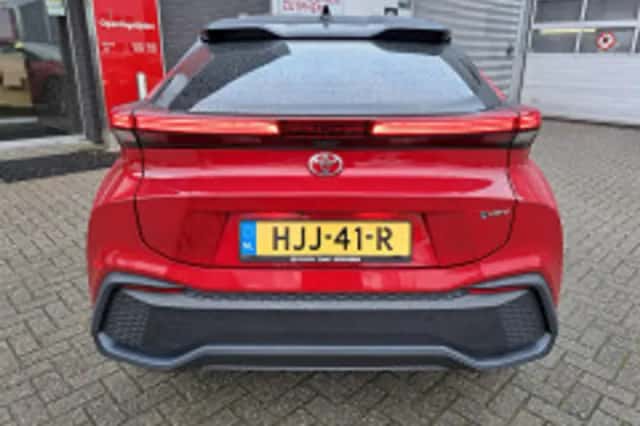 Toyota C hr (2025) thumbnail 6