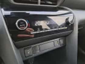 Toyota Yaris Cross (2023) thumbnail 52