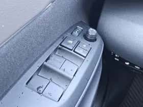 Toyota Yaris Cross (2025) thumbnail 19