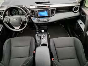 Toyota RAV4 (2016) thumbnail 13