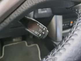 Toyota RAV4 (2016) thumbnail 24