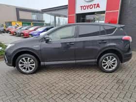 Toyota RAV4 (2016) thumbnail 9
