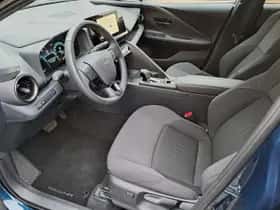 Toyota C hr (2025) thumbnail 16