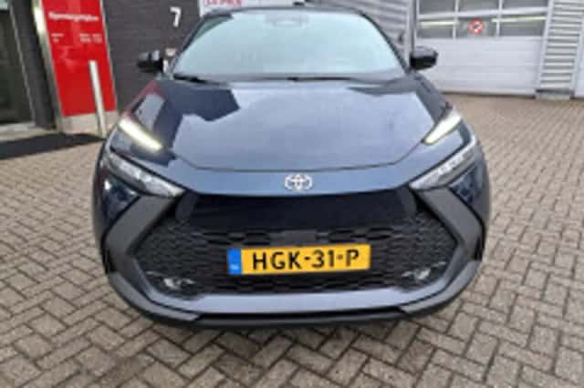 Toyota C hr (2025) thumbnail 5