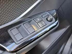 Toyota C hr (2023) thumbnail 19