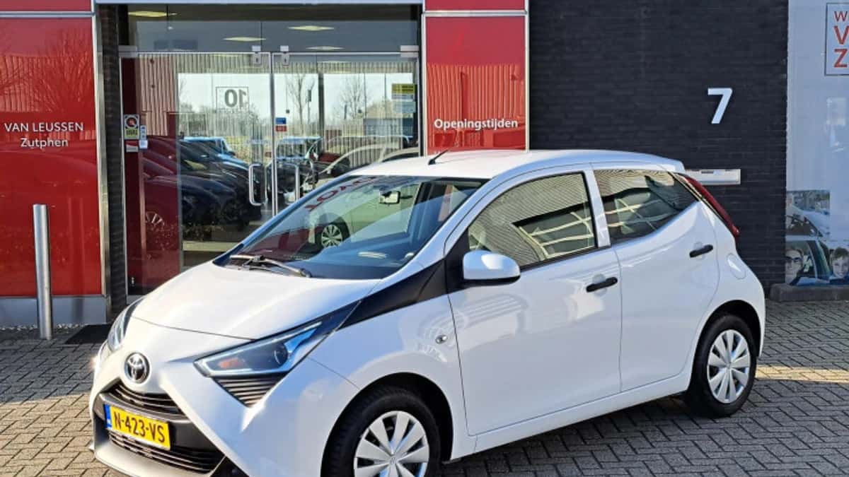 Toyota Aygo (2022) — foto 1