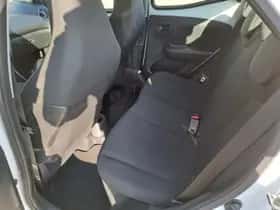 Toyota Aygo (2022) thumbnail 16