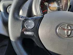 Toyota Aygo (2022) thumbnail 20