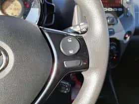 Toyota Aygo (2022) thumbnail 21