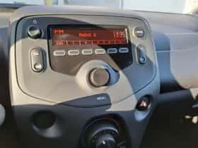 Toyota Aygo (2022) thumbnail 24