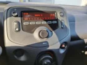 Toyota Aygo (2022) thumbnail 47