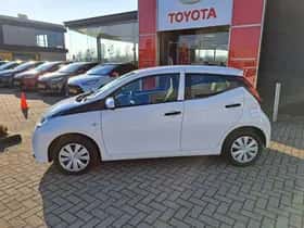 Toyota Aygo (2022) thumbnail 59