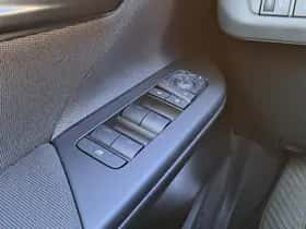 Toyota C hr (2025) thumbnail 12