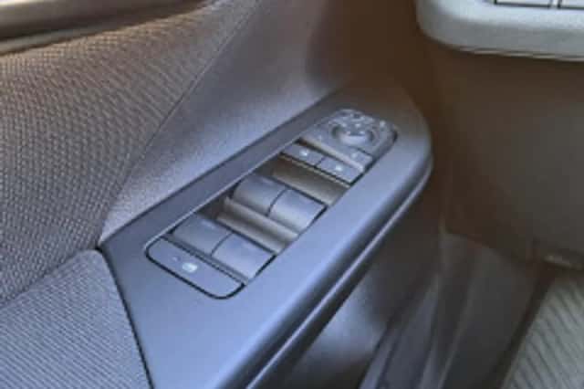 Toyota C hr (2025) thumbnail 6