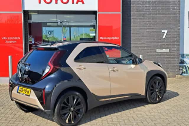 Toyota Aygo (2023) thumbnail 2