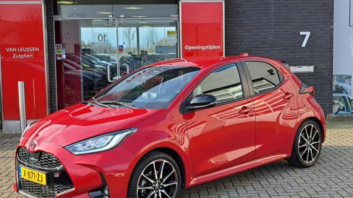 Toyota Yaris (2024) — foto 1