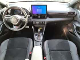 Toyota Yaris (2024) thumbnail 13