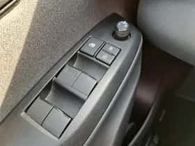 Toyota Yaris (2024) thumbnail 18