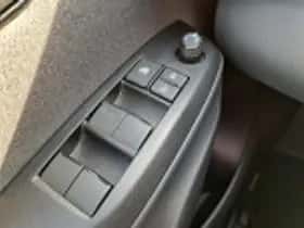 Toyota Yaris (2024) thumbnail 43