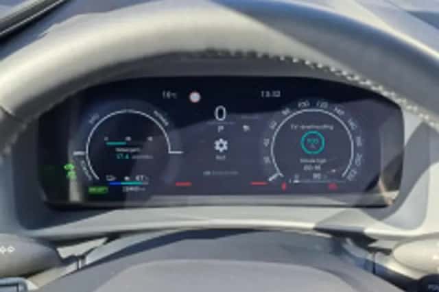 Toyota C hr (2024) thumbnail 5